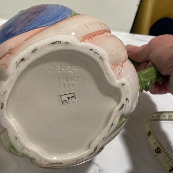 Fitz and Floyd Vegetable Garden Teapot, from the 1986 collection. - Picture 7 of 7